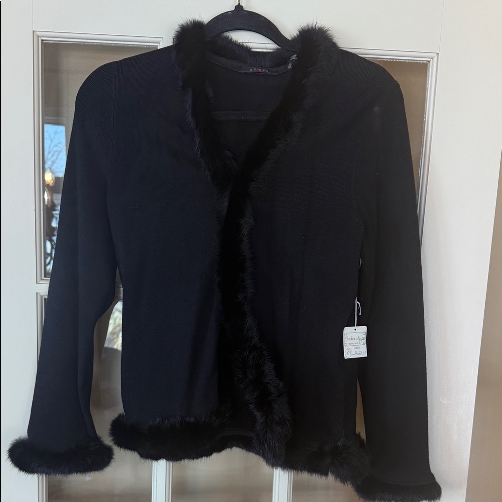 NWT Cryus size Medium, Elegant Black Faux Fur Trim Jacket